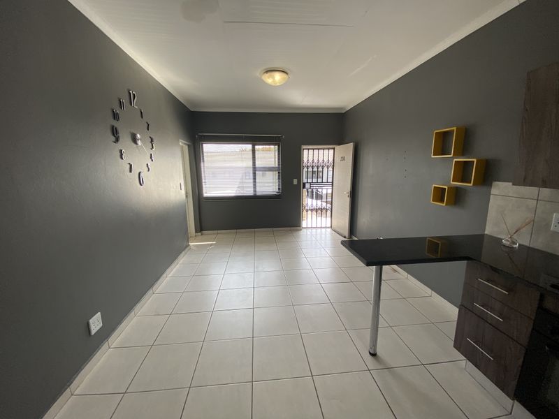 2 Bedroom Apartment in Rynfied - Photo 10