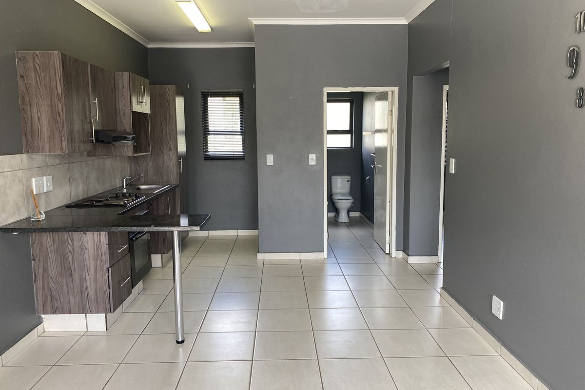 2 Bedroom Apartment in Rynfied - Photo 5