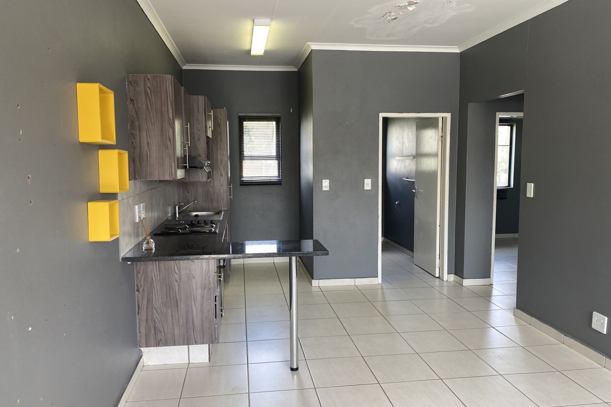 2 Bedroom Apartment in Rynfied - Photo 4