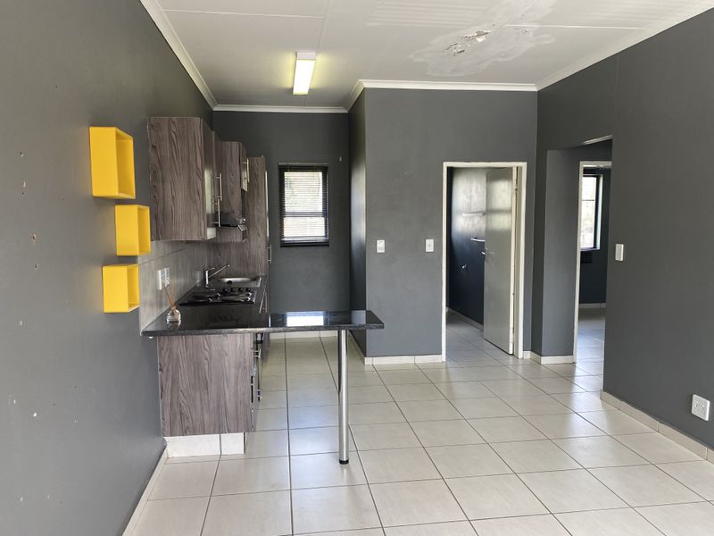 2 Bedroom Apartment in Rynfied - Photo 4