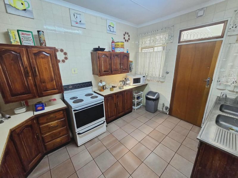 Charming 3-Bedroom Townhouse in Secure Complex – Three Rivers Proper. - Photo 5