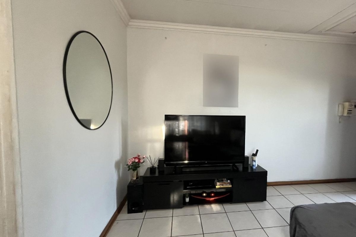 1-Bedroom Apartment with Exceptional Value - Photo 5