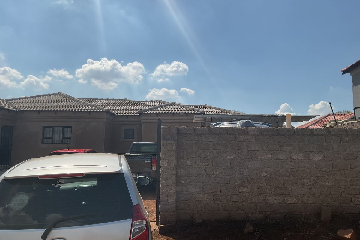 Freestanding For Sale In Soshanguve - Photo 5