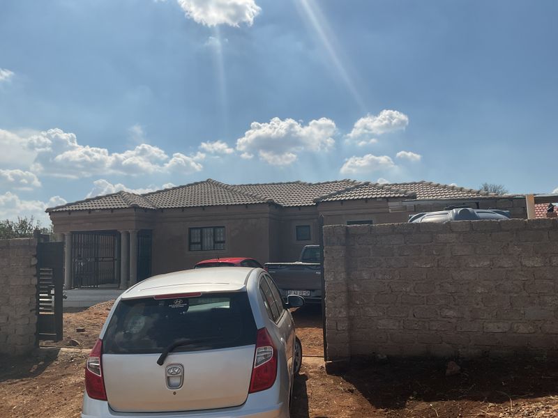 Freestanding For Sale In Soshanguve - Photo 4