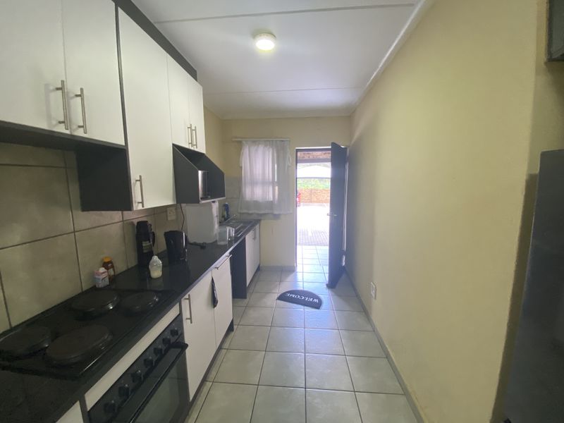 2 Bedroom Apartment in Rynfield Benoni - Photo 10
