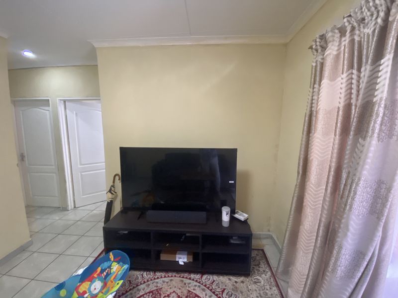 2 Bedroom Apartment in Rynfield Benoni - Photo 6
