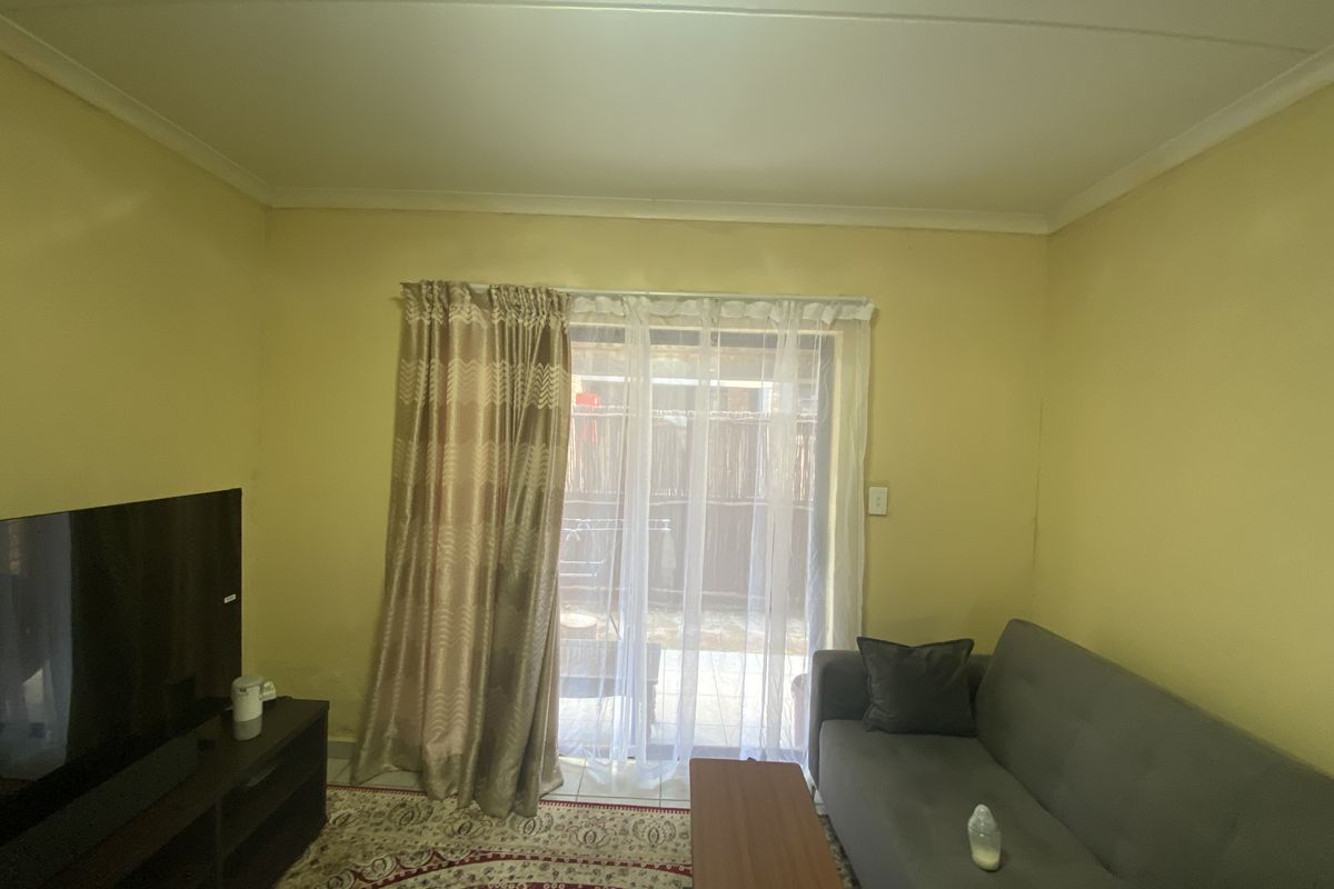 2 Bedroom Apartment in Rynfield Benoni - Photo 2