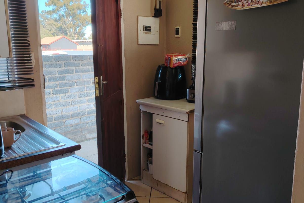Charming 2-Bedroom Starter Home in Unitas Park, Vereeniging. - Photo 4