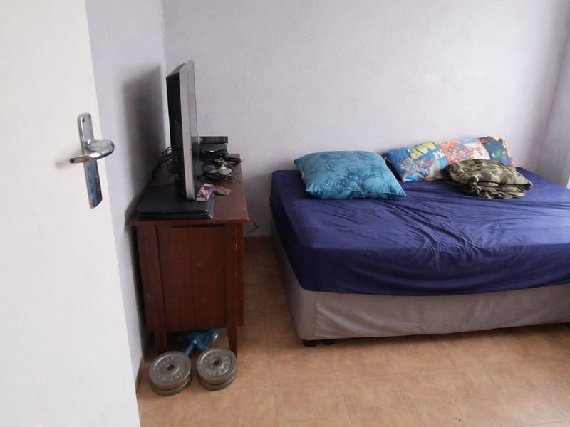 Charming 2-Bedroom Starter Home in Unitas Park, Vereeniging. - Photo 2