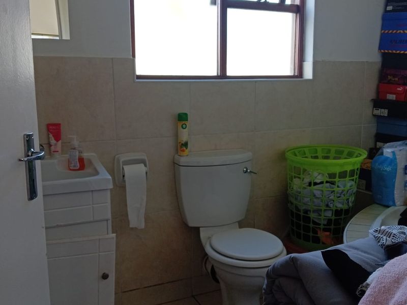 Step into comfort, convenience, and opportunity with this charming 2-bedroom townhouse. - Photo 6