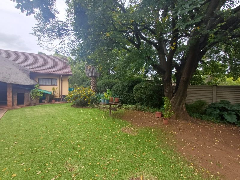 Big Plot For Sale For Extended Family Or For An Investment At Its BEST At An UNBELIEVABLE PRICE - Photo 9