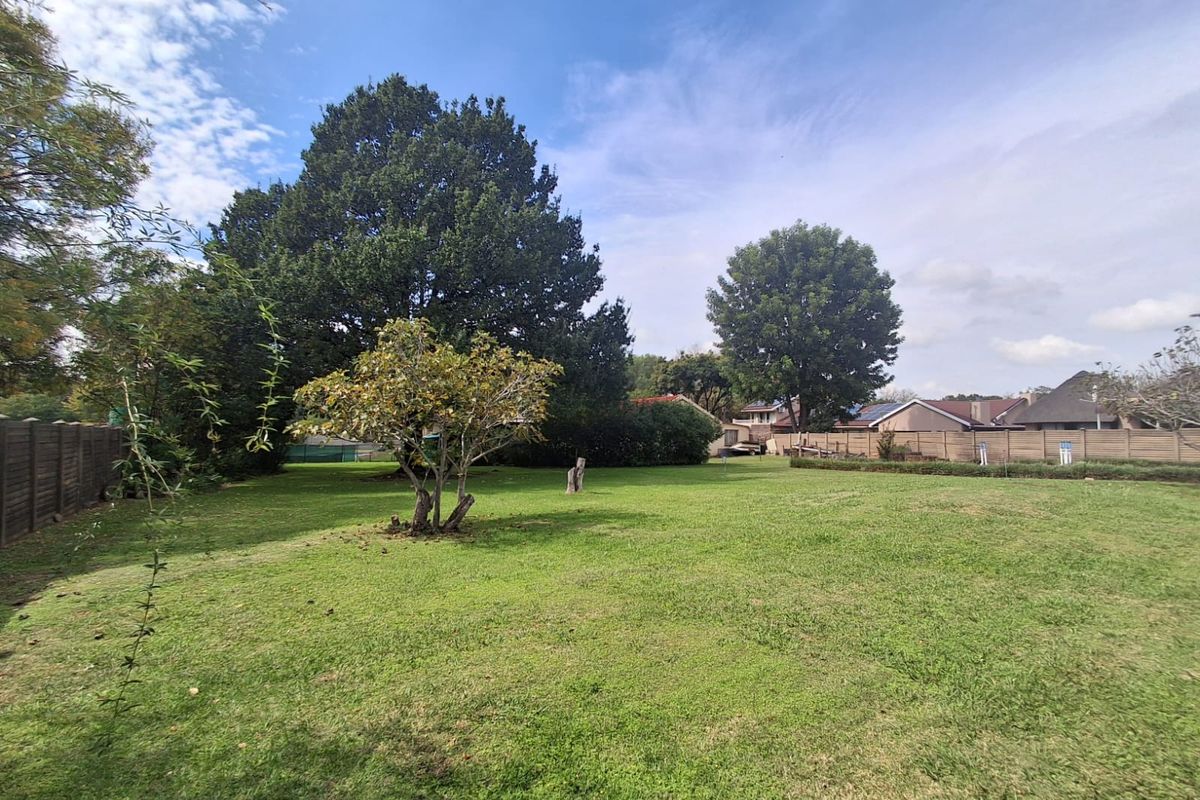 This property offers the best of both worlds. - Photo 4