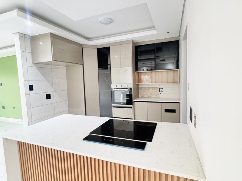 A Rare Gem in Aerorand – Brand-New 4 Bedroom Luxury Home - Photo 3