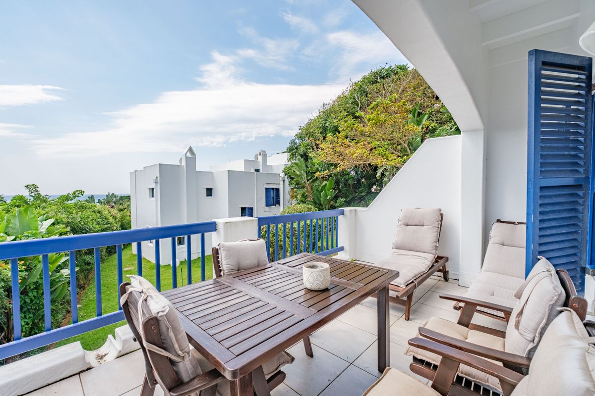 Prime Kamari Townhouse – Sea Views & Poolside Living - Photo 3