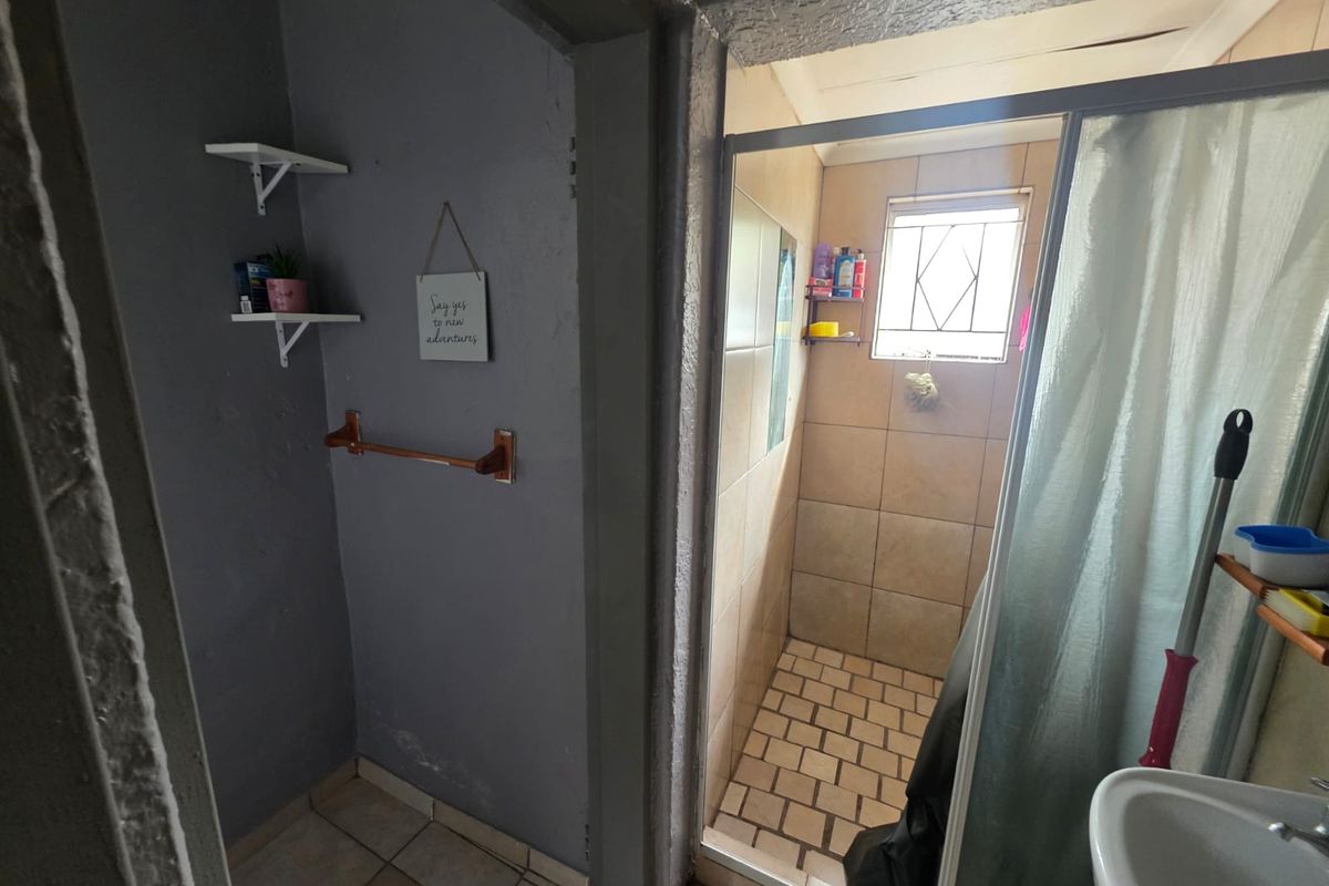 Charming 1 Bedroom Garden Cottage to Rent in Sasolburg! - Photo 5