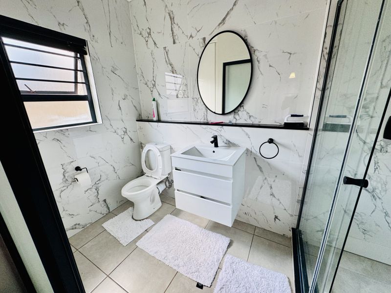 Modern 3-Bedroom Ground Floor Apartment in Munyaka Lifestyle Estate, Waterfall City, Midrand - Photo 9