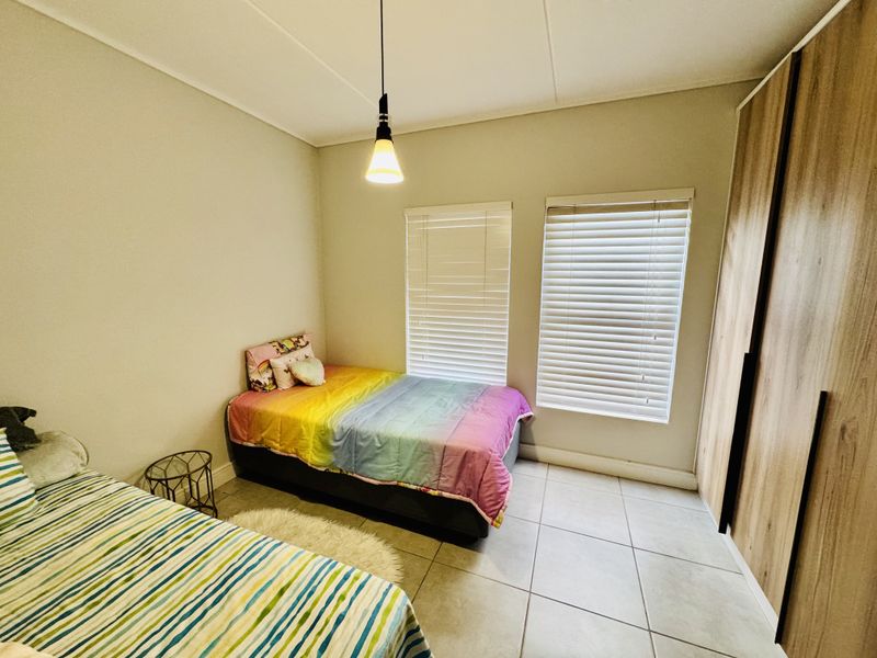 Modern 3-Bedroom Ground Floor Apartment in Munyaka Lifestyle Estate, Waterfall City, Midrand - Photo 10