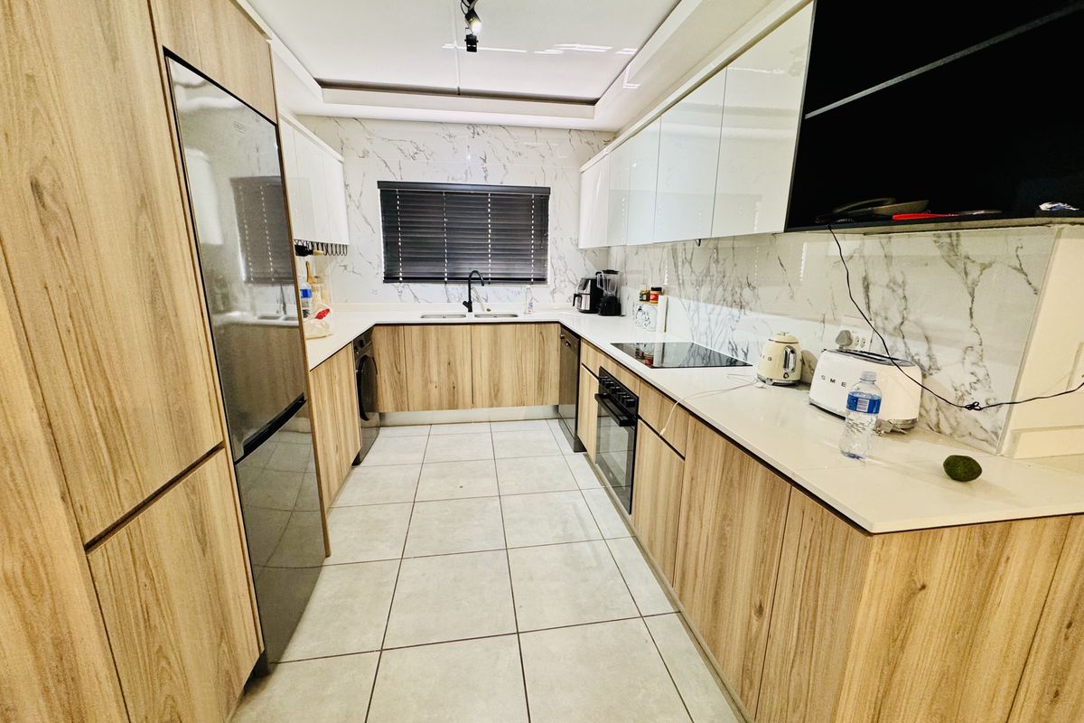 Modern 3-Bedroom Ground Floor Apartment in Munyaka Lifestyle Estate, Waterfall City, Midrand - Photo 3