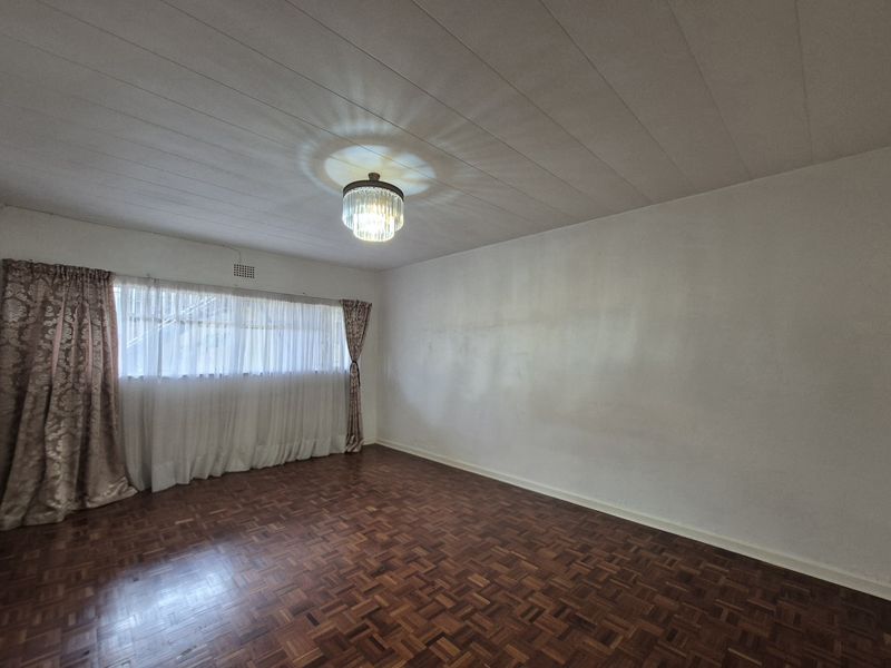 Quiet & Secure 2-Bedroom Flat – Perfect for Professionals / Retired Couple - Photo 8