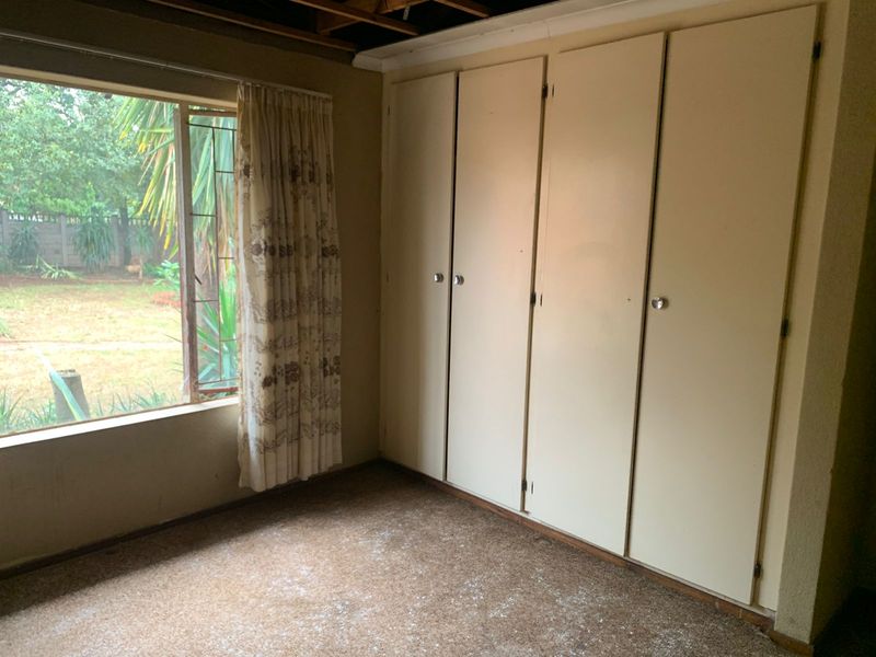 Fixer-Upper with Flatlet Potential on a Large Stand in Heuweloord - Photo 8