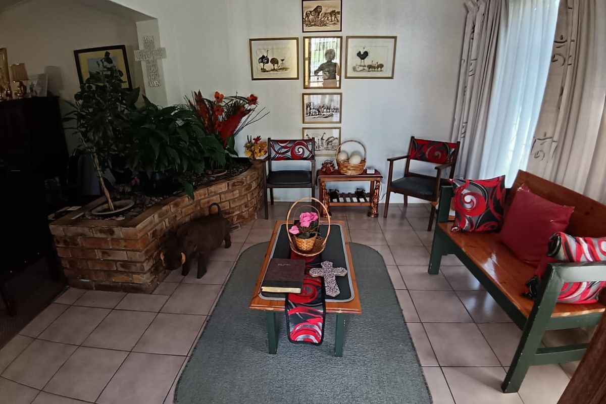 Space, Style & Serious Value – Your Dream Dual-Living Home Awaits! - Photo 4