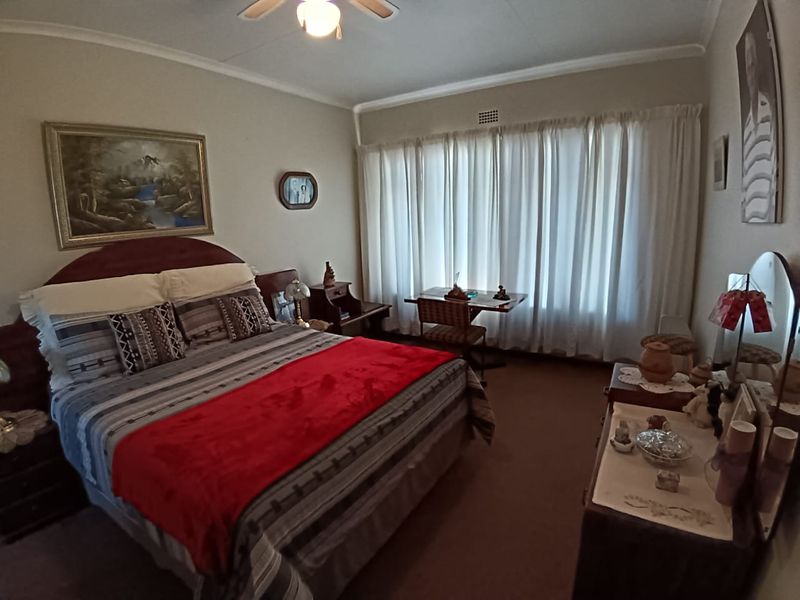 Space, Style & Serious Value – Your Dream Dual-Living Home Awaits! - Photo 9