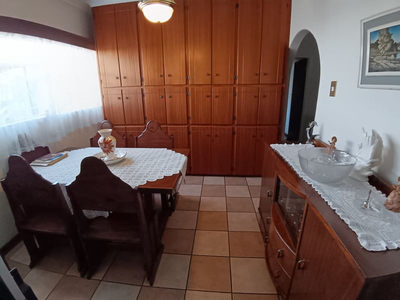 Space, Style & Serious Value – Your Dream Dual-Living Home Awaits! - Photo 8