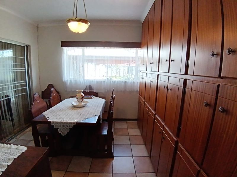 Space, Style & Serious Value – Your Dream Dual-Living Home Awaits! - Photo 7