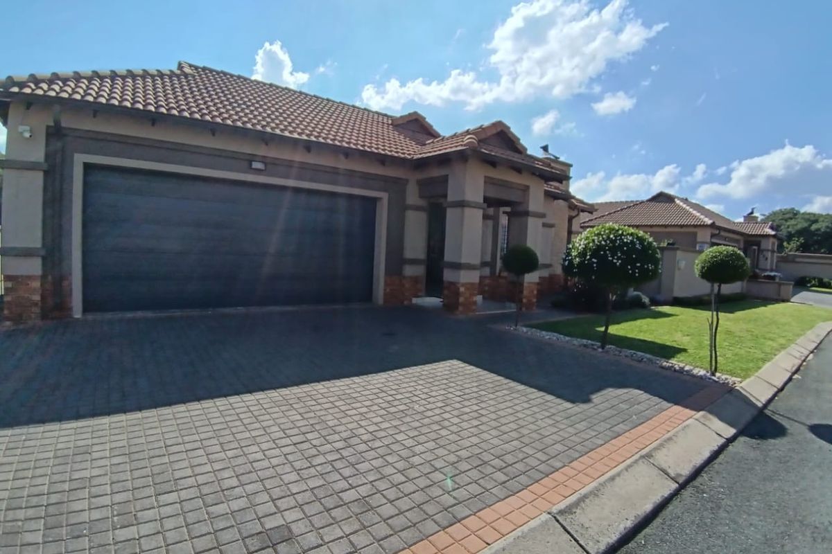 Modern Living Meets Secure Comfort – Your Perfect Sunair Park Home Awaits - Photo 3
