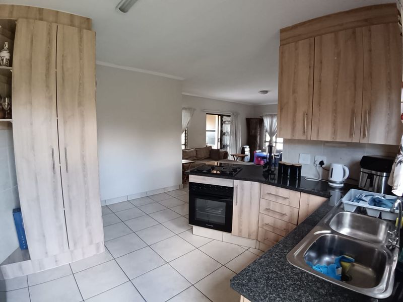 Modern Living Meets Secure Comfort – Your Perfect Sunair Park Home Awaits - Photo 8