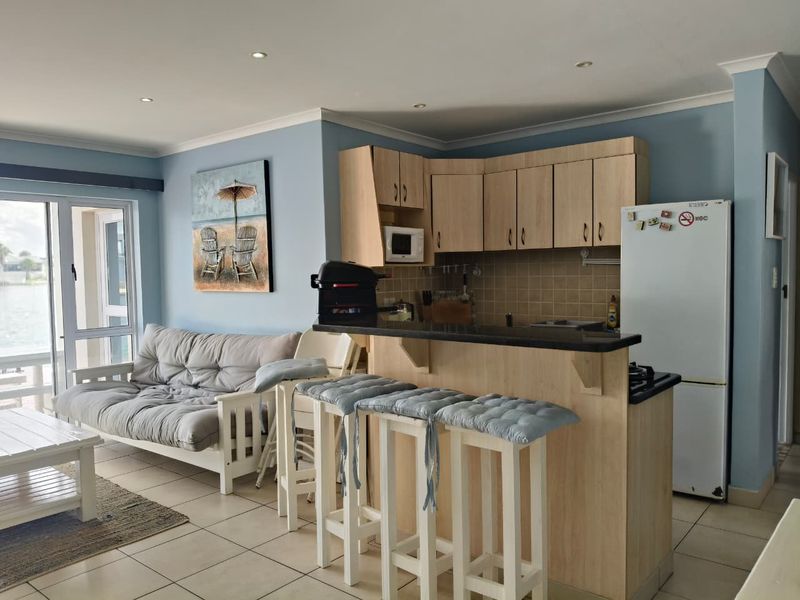 Perfect location on the canal - Photo 6