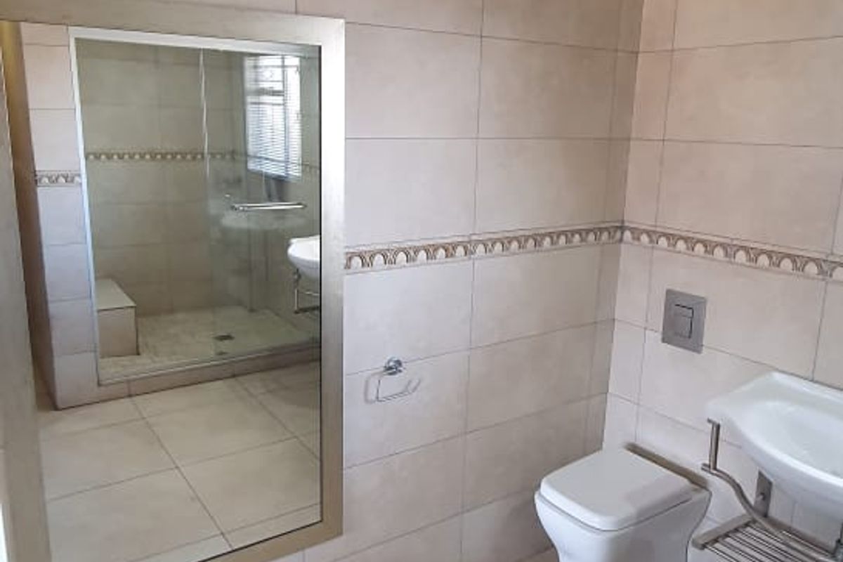 Stunning Family Home for Sale in Arconpark - Photo 2