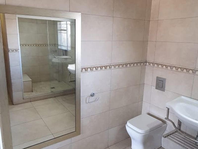 Stunning Family Home for Sale in Arconpark - Photo 2