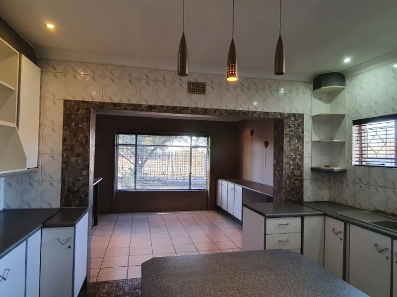 Stunning Family Home for Sale in Arconpark - Photo 3