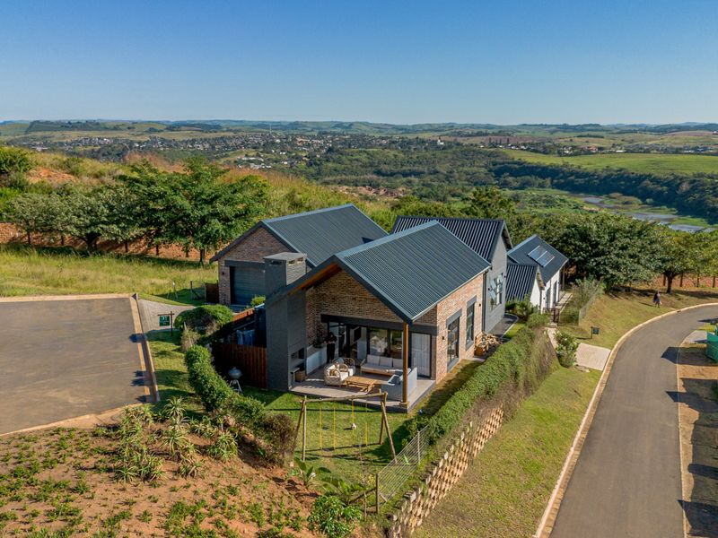 Farm-Style Family Home in Springvale Country Estate - Photo 1