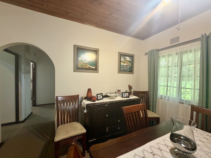 3 Bedroom House with 2 Flatlets for Sale in Veld En Vlei - Photo 7