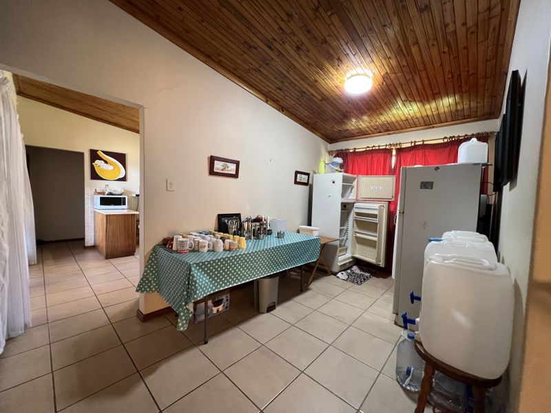 Old School Family Vacation Home in Jeffreys Bay - Photo 6