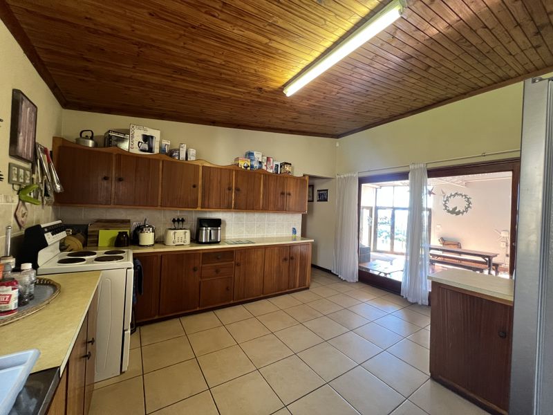 Old School Family Vacation Home in Jeffreys Bay - Photo 4