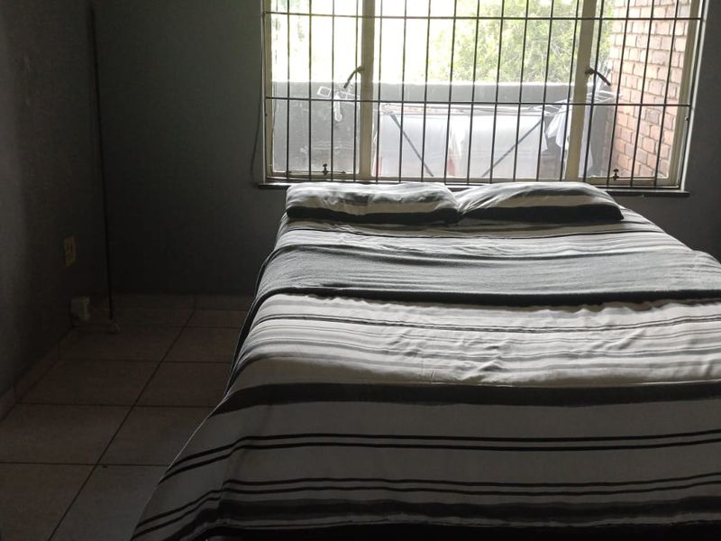 Beautifully designed 1-bedroom apartment that combines comfort, style, and functionality. - Photo 6