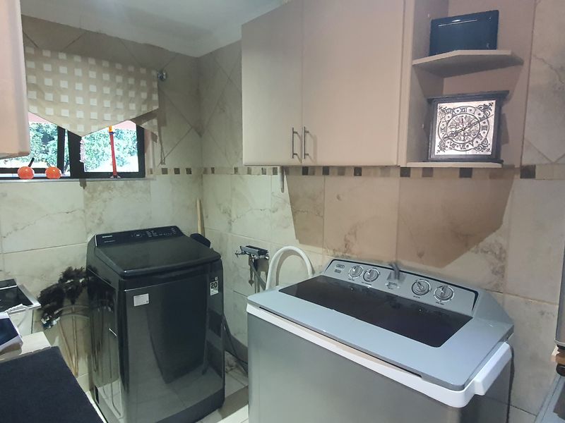 Beautiful home plus 2 flatletts - Photo 10