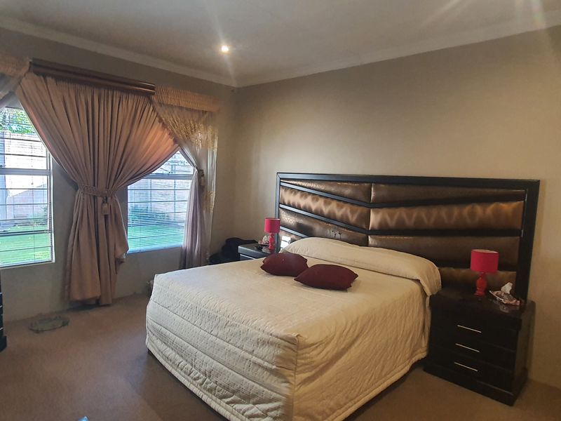 Beautiful home plus 2 flatletts - Photo 6