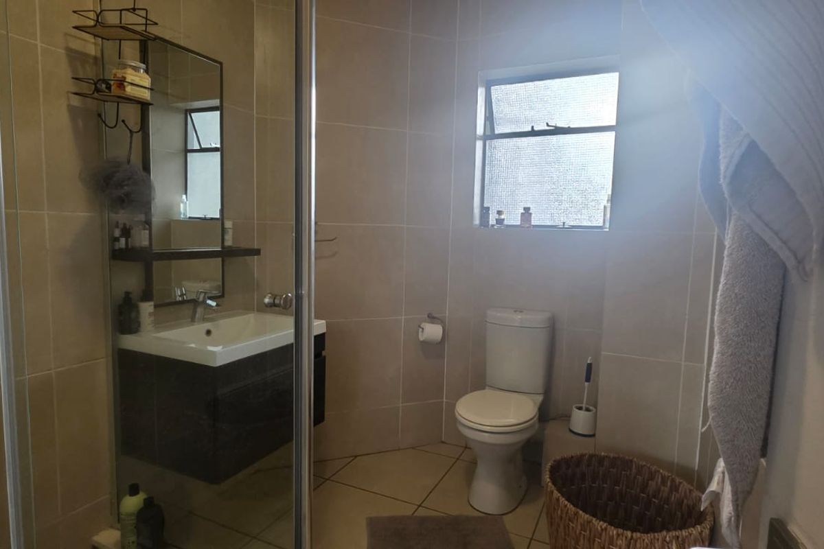 Step into modern, convenient living with this stylish first-floor apartment - Photo 2