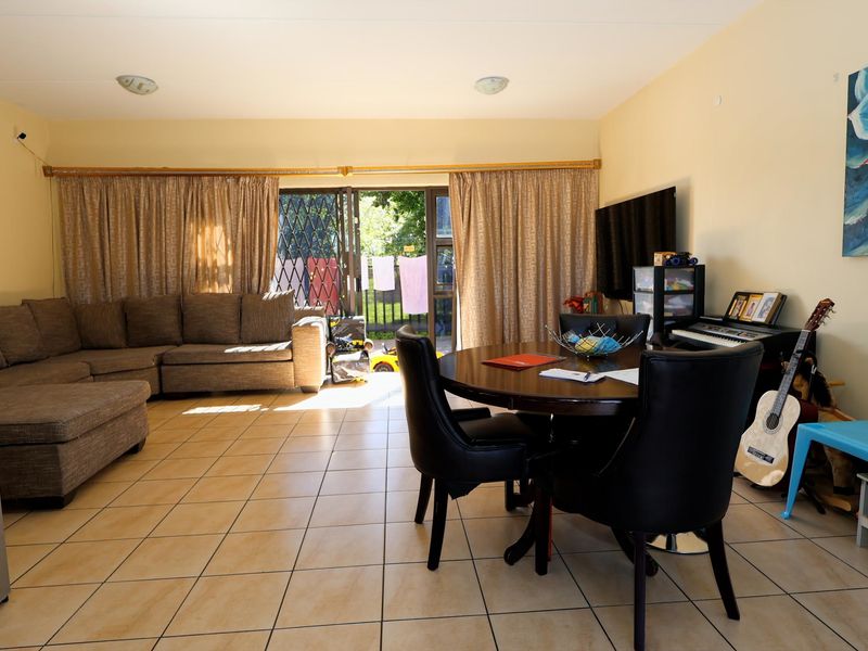 Delightful ground-floor townhouse - Photo 7