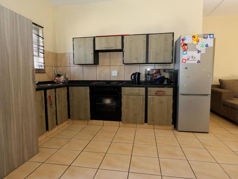 Delightful ground-floor townhouse - Photo 2