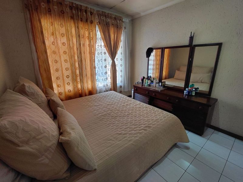 2 Bedroom apartment in a secure complex in Brakpan Central - Photo 10