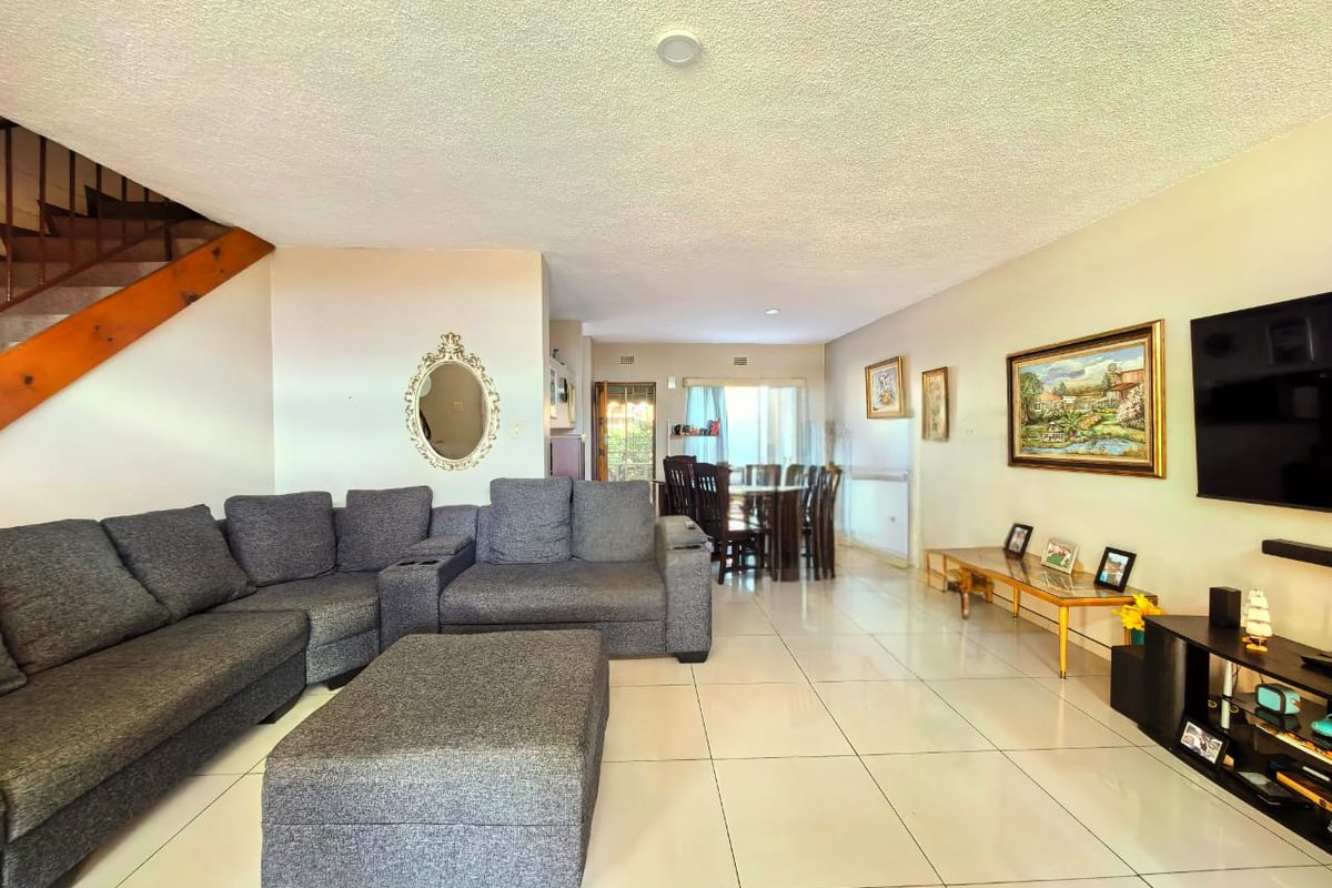 Neat, duplex townhouse for sale in Vaalpark, walking distance to all amenities - Photo 3