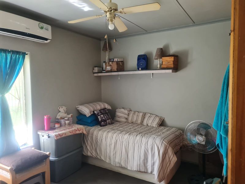 JUST LISTED/ BEAUTIFUL HOME IN C. W. 5 - Photo 5