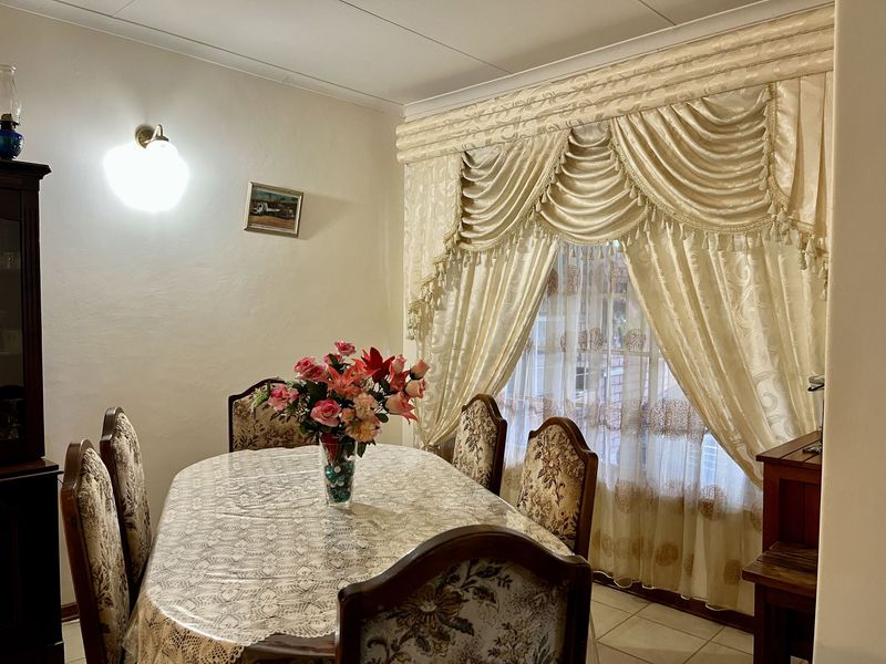 Elegant & Affordable 2x Bedroom Home in Secure Renaissance Retirement Village - Photo 9