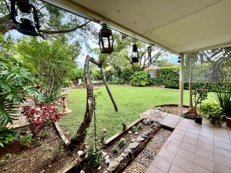 Elegant & Affordable 2x Bedroom Home in Secure Renaissance Retirement Village - Photo 4