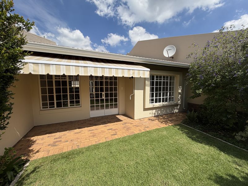 Modern 2-Bedroom Home in Sought-After Over-50s Lifestyle Estate - where life truly begins at 50. - Photo 2